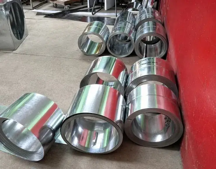 Peças metálicas fabricadas sob medida para calhas, rufos e condutores em Campinas